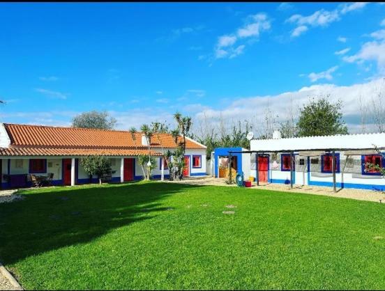 Baobab Moz Lodge Vila Nova de Milfontes Exterior photo